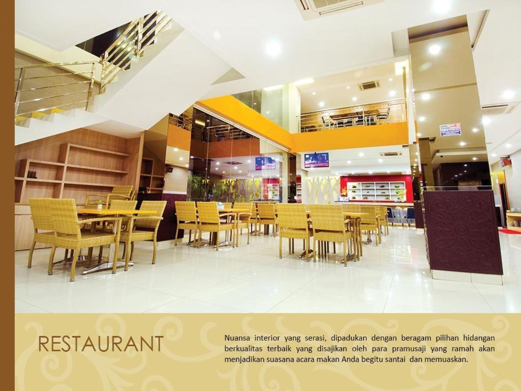 Borneo Hotel Pontianak Exterior photo