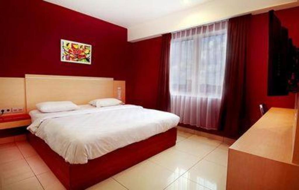 Borneo Hotel Pontianak Exterior photo