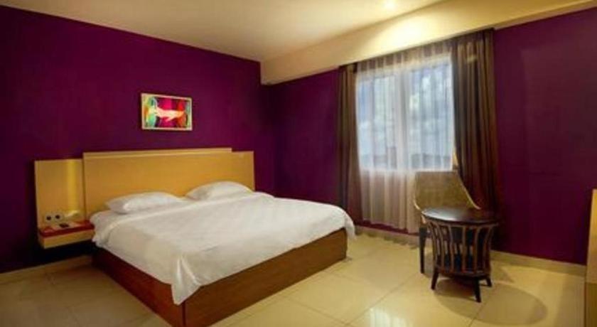 Borneo Hotel Pontianak Exterior photo
