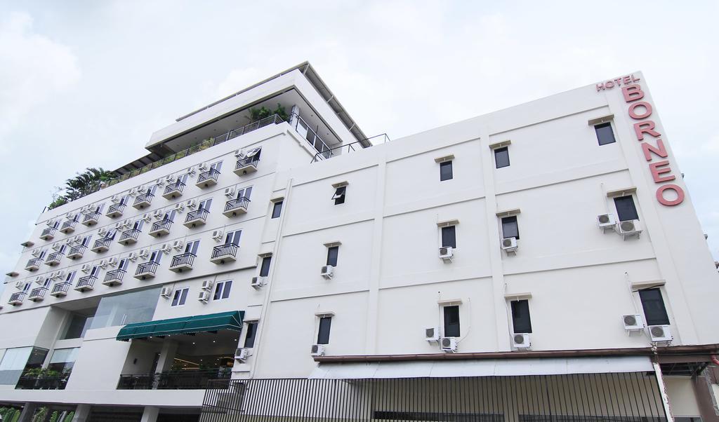 Borneo Hotel Pontianak Exterior photo