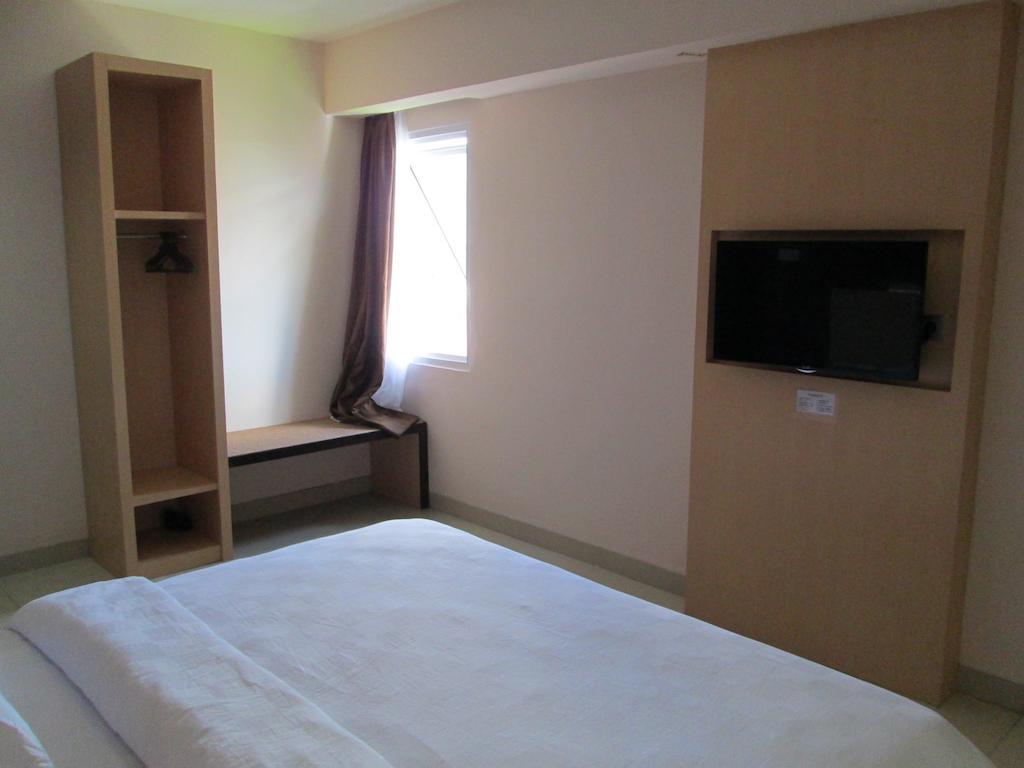 Borneo Hotel Pontianak Room photo